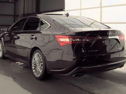 Used 2018 Toyota Avalon Limited w/ Carpet Mat Package FWD image 7
