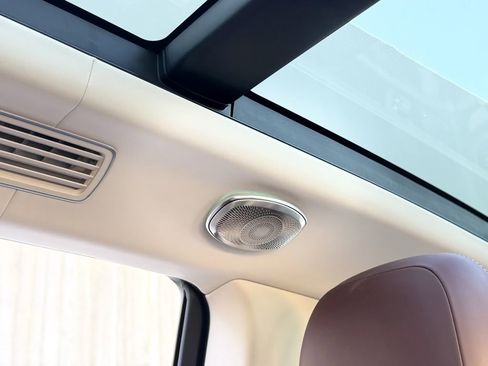 Used 2021 Mercedes-Benz Maybach GLS 600 4MATIC image 30