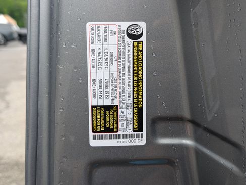 Used 2025 Volkswagen ID. Buzz Pro S Plus RWD image 41