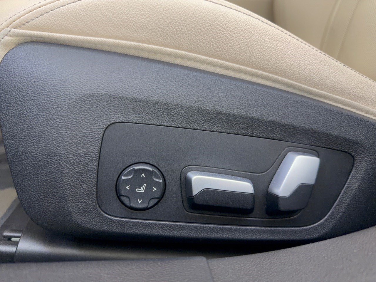 Used 2024 BMW 430i Gran Coupe w/ Premium Package RWD image 16