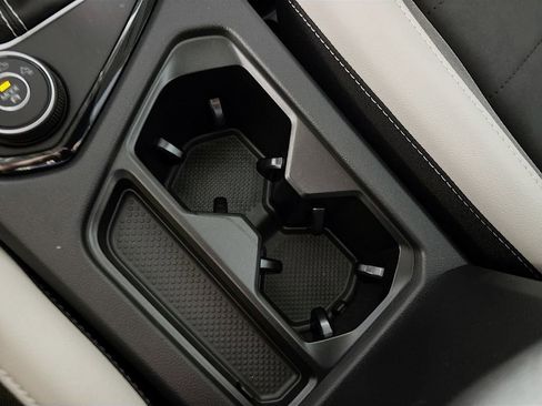 New 2025 Volkswagen Taos SE image 15