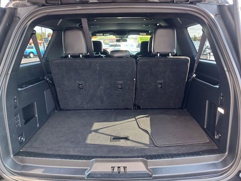 Used 2021 Ford Expedition Max Limited image 15