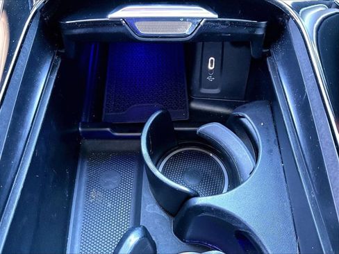 Used 2024 Mercedes-Benz GLC 300 4MATIC image 26