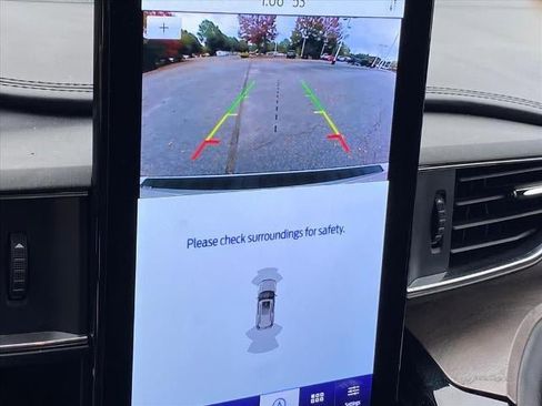 Used 2023 Ford Explorer Platinum w/ Technology Package image 21