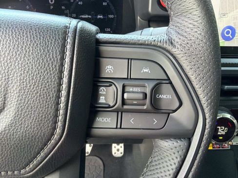 Used 2025 Toyota Tacoma TRD Pro AWD/4WD image 30
