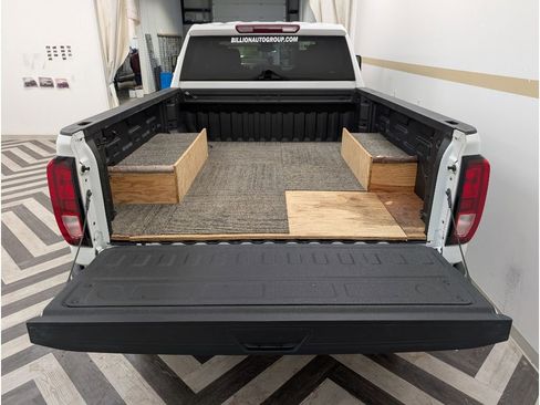 Used 2024 GMC Sierra 2500 Pro w/ Convenience Package image 24