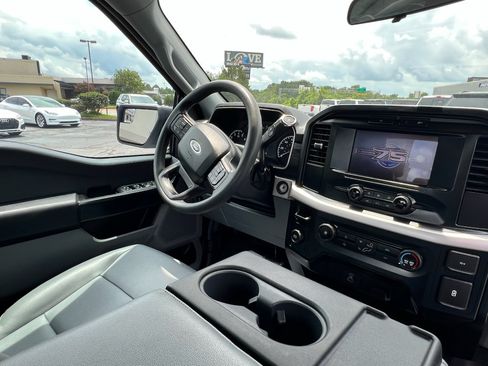 Used 2023 Ford F150 XL RWD image 14