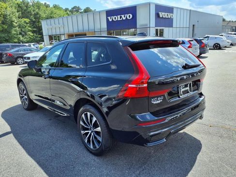 Used 2024 Volvo XC60 B5 Plus image 7