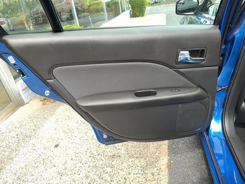 Used 2011 Ford Fusion SE w/ 202A Rapid Spec Order Code FWD image 18