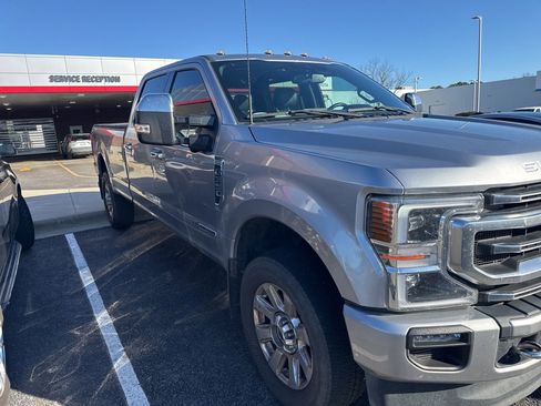 Used 2022 Ford F350 Platinum image 4