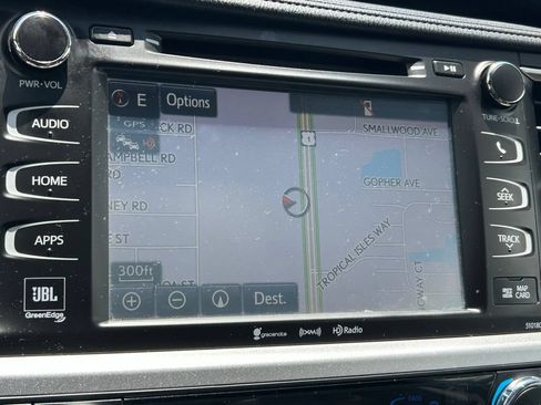 Used 2018 Toyota Highlander Limited Platinum FWD image 35