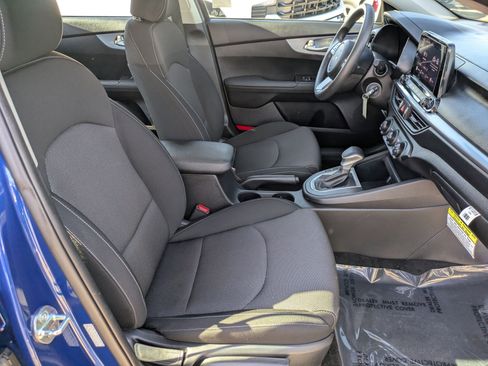 Used 2023 Kia Forte LXS image 27
