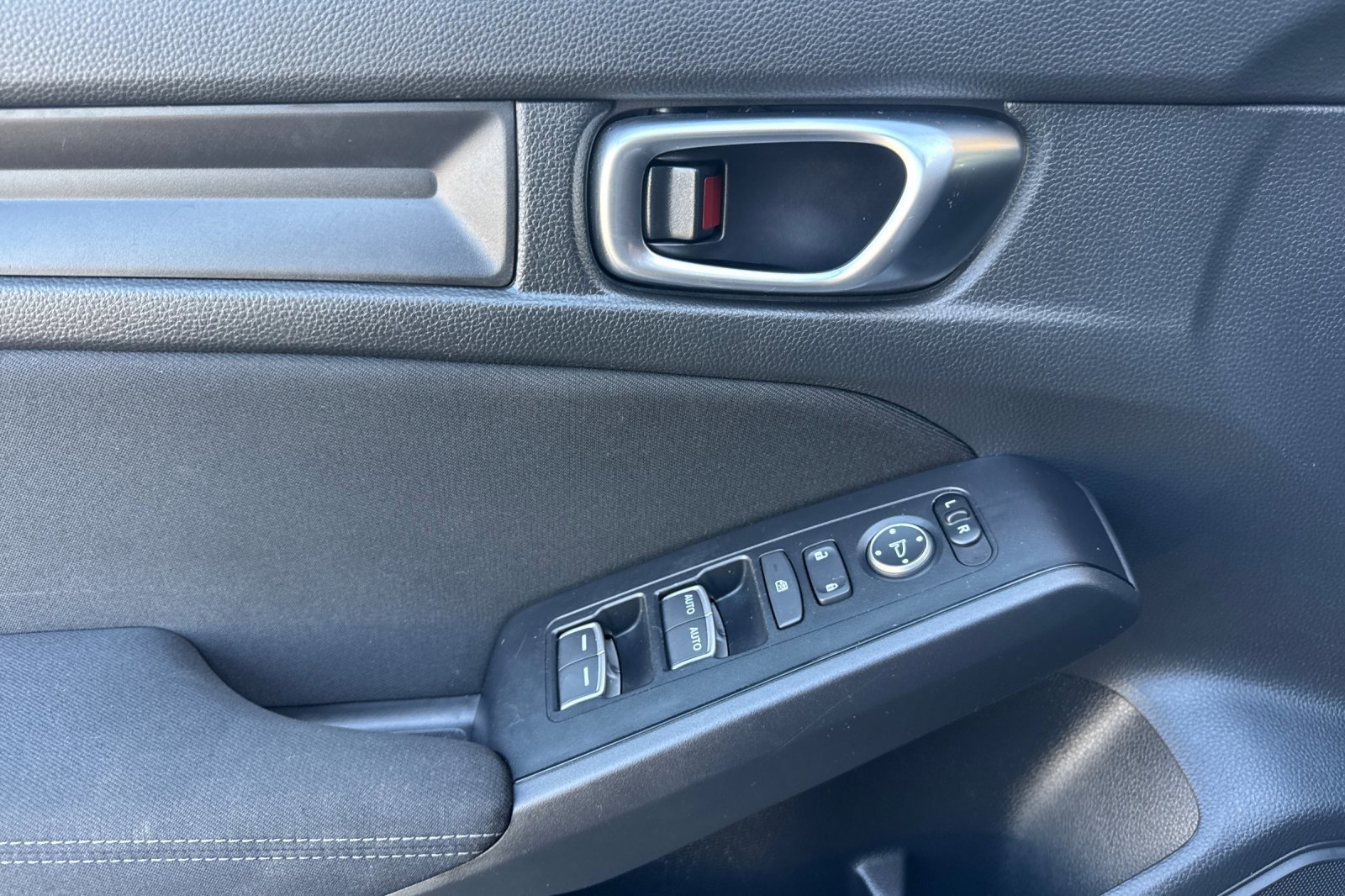 Used 2025 Honda Civic Sport image 11