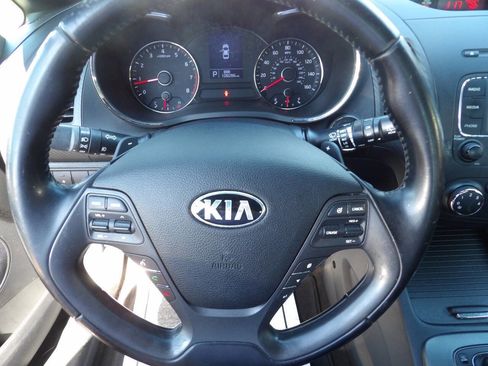 Used 2016 Kia Forte SX image 30