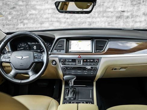 Used 2018 Genesis G80 3.8 w/ Option Group 02 image 24