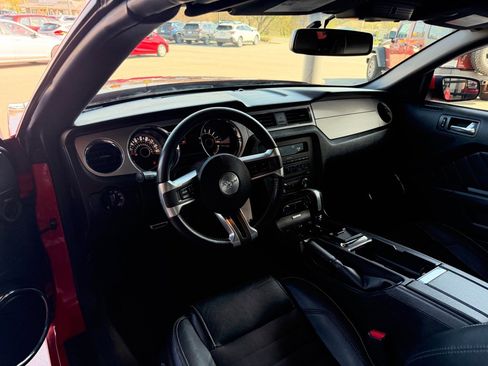 Used 2013 Ford Mustang Premium image 9