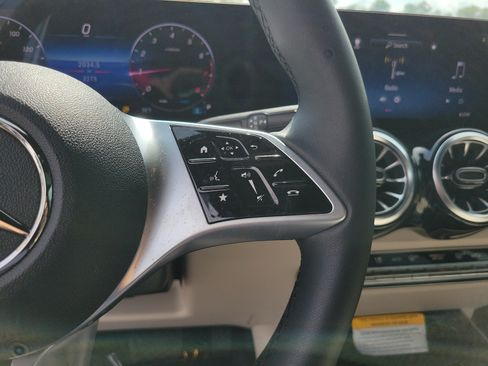 Certified 2026 Mercedes-Benz GLB 250 image 25