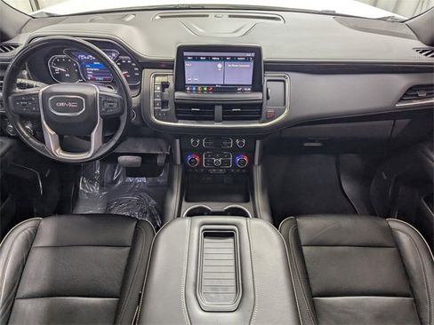 Used 2021 GMC Yukon SLT w/ SLT Premium Package image 6