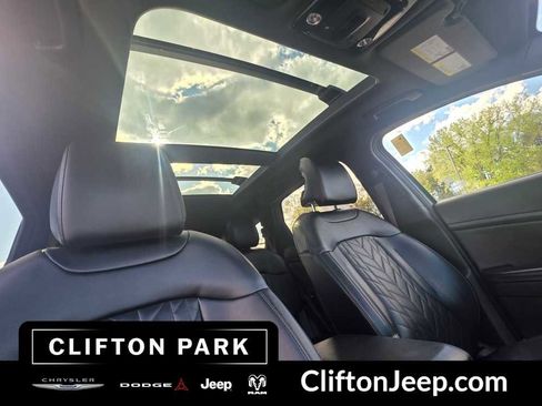 Used 2023 Kia Sportage X-Line AWD/4WD image 19
