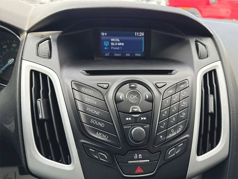 Used 2014 Ford Focus SE image 16