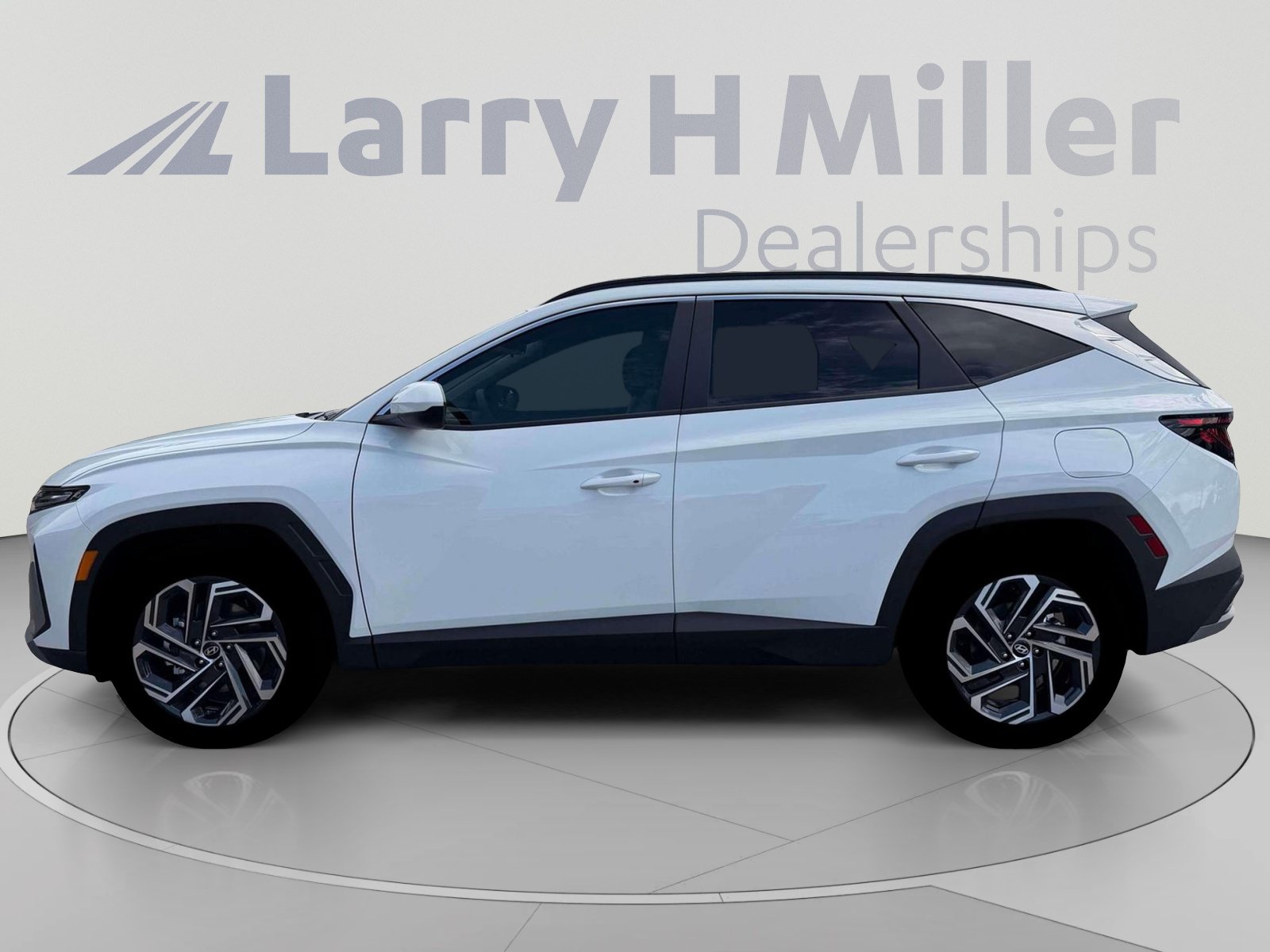New 2026 Hyundai Tucson SEL Plus FWD image 3