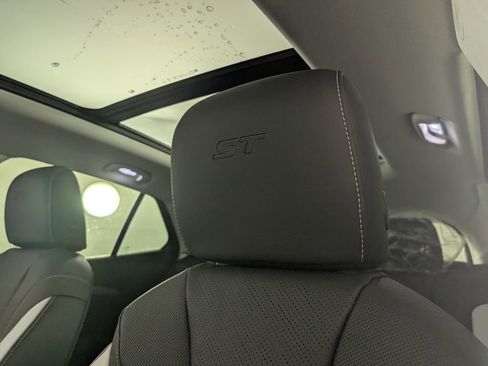 New 2025 Buick Envision Sport Touring image 17