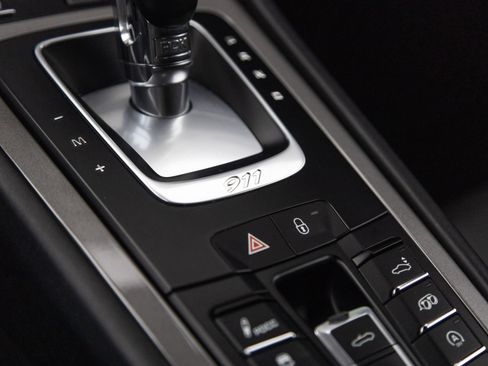 Certified 2018 Porsche 911 Carrera 4S AWD/4WD image 30