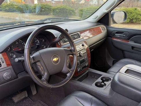 Used 2010 Chevrolet Silverado 1500 LTZ w/ Z71 Appearance Package image 11