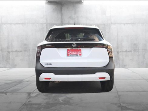 New 2026 Nissan Kicks SV image 6