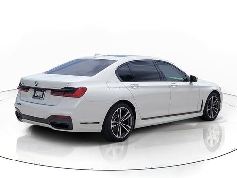 Used 2022 BMW 750i xDrive w/ Executive Package AWD/4WD image 5