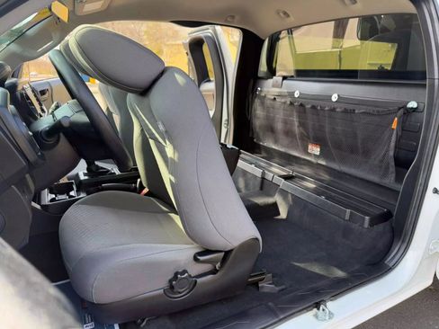 Used 2021 Toyota Tacoma SR RWD image 32