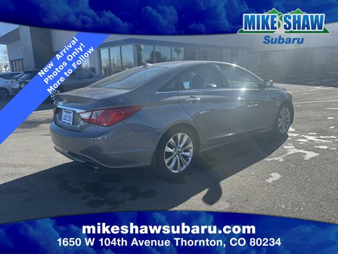 Used 2013 Hyundai Sonata SE w/ Navigation & Sunroof Pkg image 5
