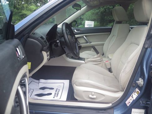 Used 2009 Subaru Legacy 2.5i Special Edition AWD/4WD image 4
