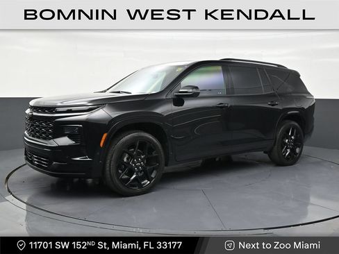 Used 2024 Chevrolet Traverse RS FWD image 1