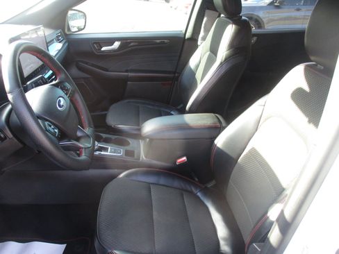 Used 2023 Ford Escape ST-Line Select w/ Tech Pack #2 AWD/4WD image 16