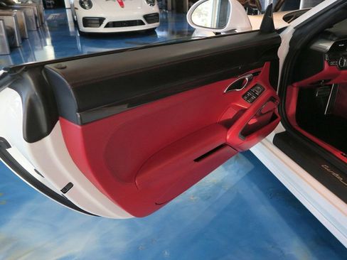 Used 2015 Porsche 911 Turbo S image 13