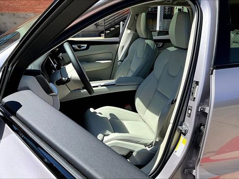 New 2026 Volvo XC60 B5 Ultra w/ Protection Package Premier AWD/4WD image 37