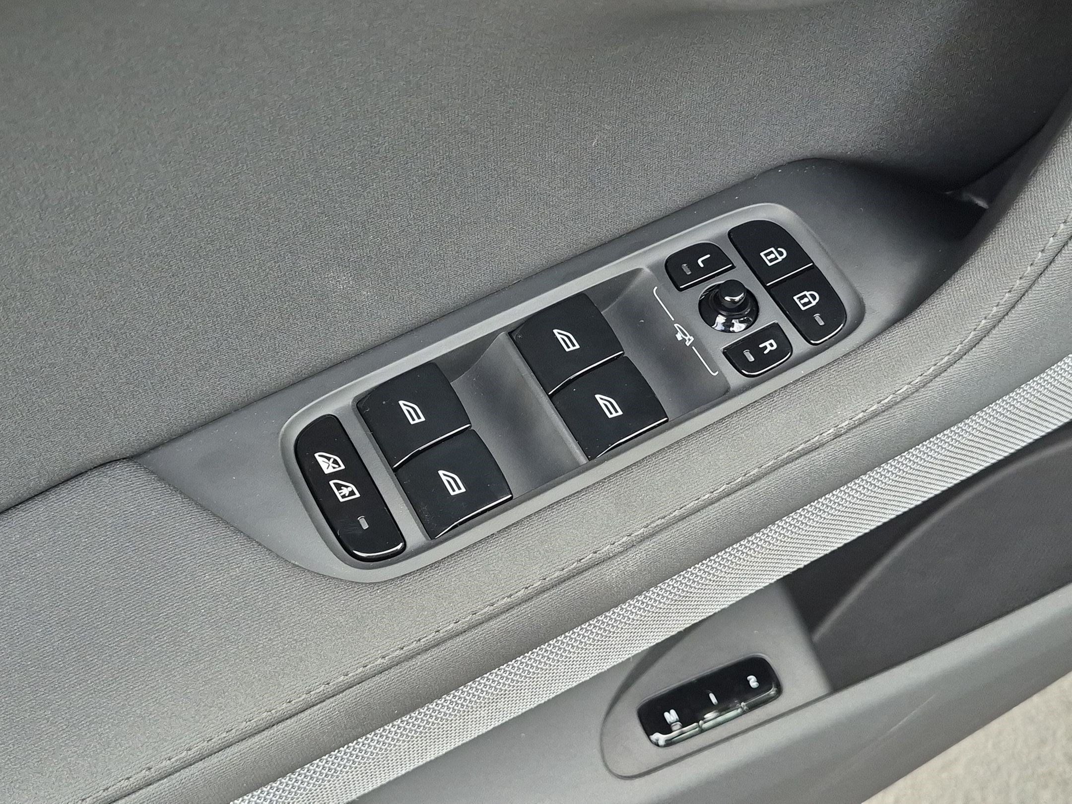 Used 2024 Polestar Polestar 2 AWD/4WD image 15