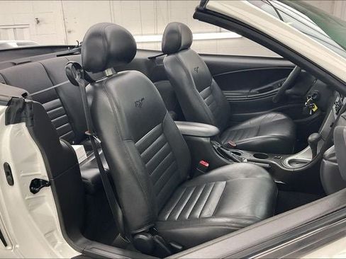 Used 2004 Ford Mustang GT RWD image 7