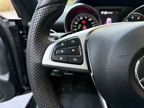 Used 2019 Mercedes-Benz SLC 300 image 15