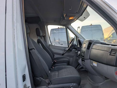 Used 2018 Mercedes-Benz Sprinter 2500 image 11