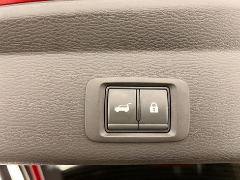 Used 2024 Mitsubishi Outlander SEL image 28