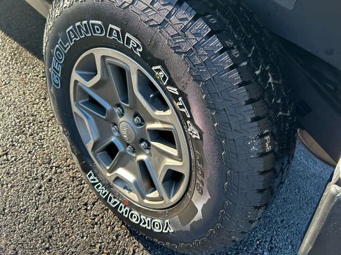 Used 2017 Jeep Wrangler Unlimited Rubicon w/ Dual Top Group image 16