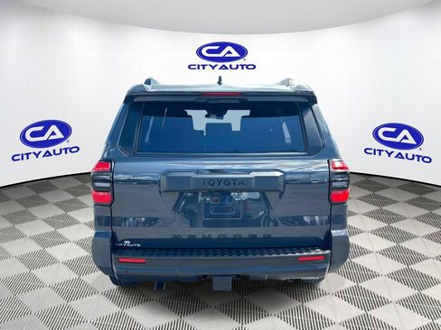 Used 2025 Toyota 4Runner SR5 AWD/4WD image 5