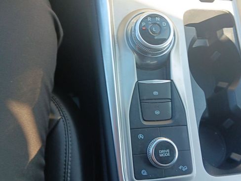 Used 2024 Ford Explorer XLT w/ Equipment Group 202A image 17