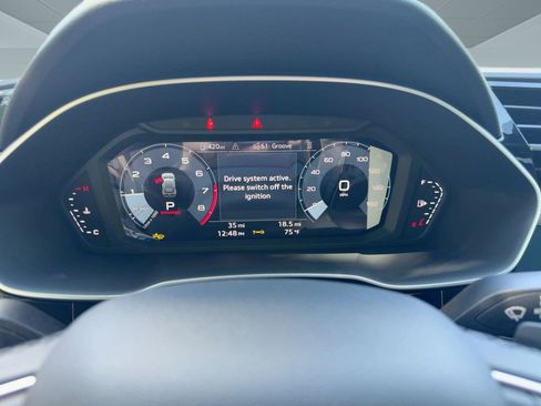 New 2025 Audi Q3 2.0T Premium image 17
