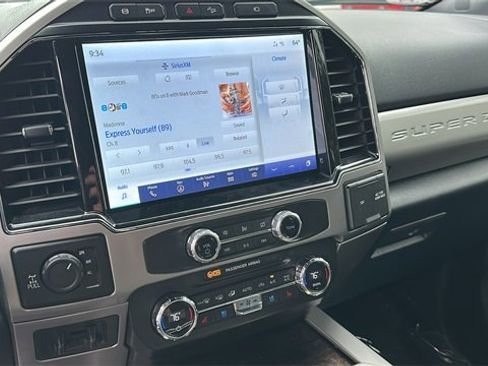 Certified 2022 Ford F250 Lariat w/ Lariat Ultimate Package image 28