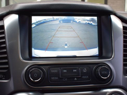 Used 2018 Chevrolet Suburban LT image 37