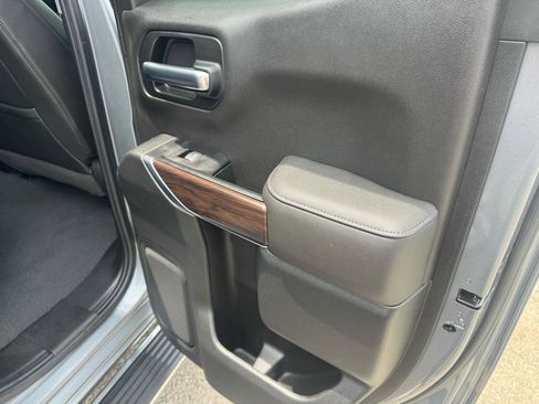 Used 2019 GMC Sierra 1500 SLT w/ SLT Premium Package AWD/4WD image 31