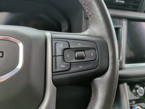 Used 2023 GMC Yukon Denali w/ Advanced Technology Package image 23